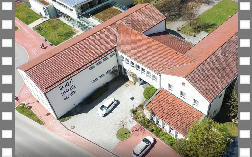 Luftaufnahme der Mittelschule Essenbach