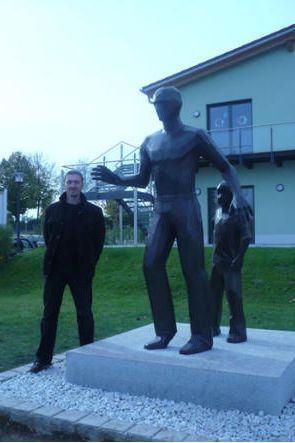 Foto der Dominik Brunner Statue