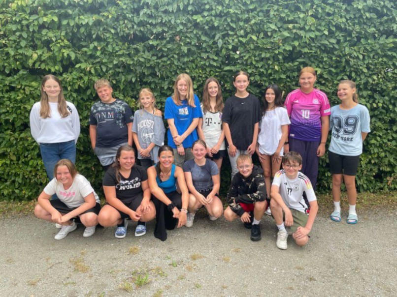 Foto der teilnehmenden Schüler der Spendensammlung für den Landesbund für Vogel – und Naturschutz in Bayern